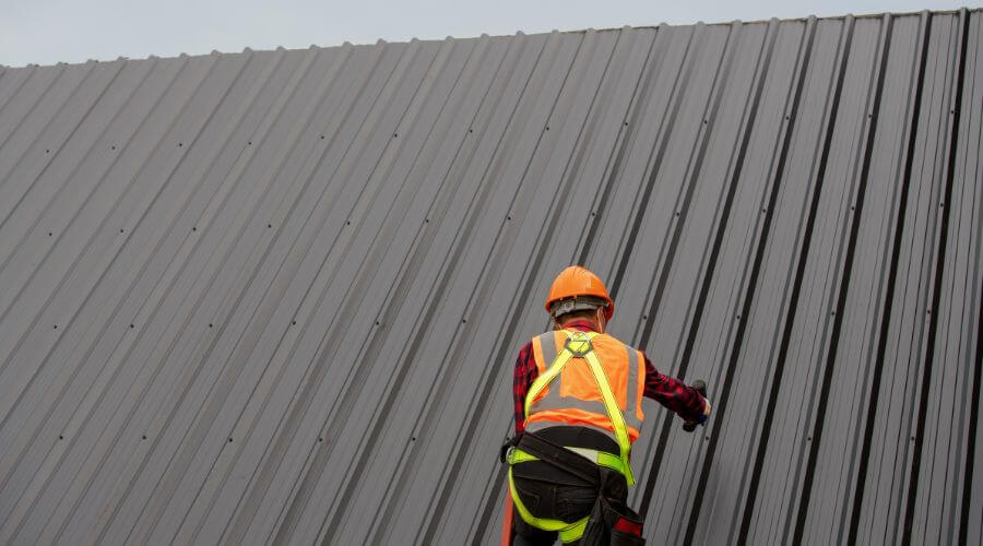 Expert Emergency Roof Repairs services in Gibson City, IL